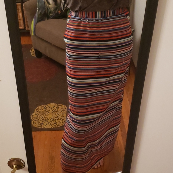 Olive and oak skirt - Picture 1 of 3